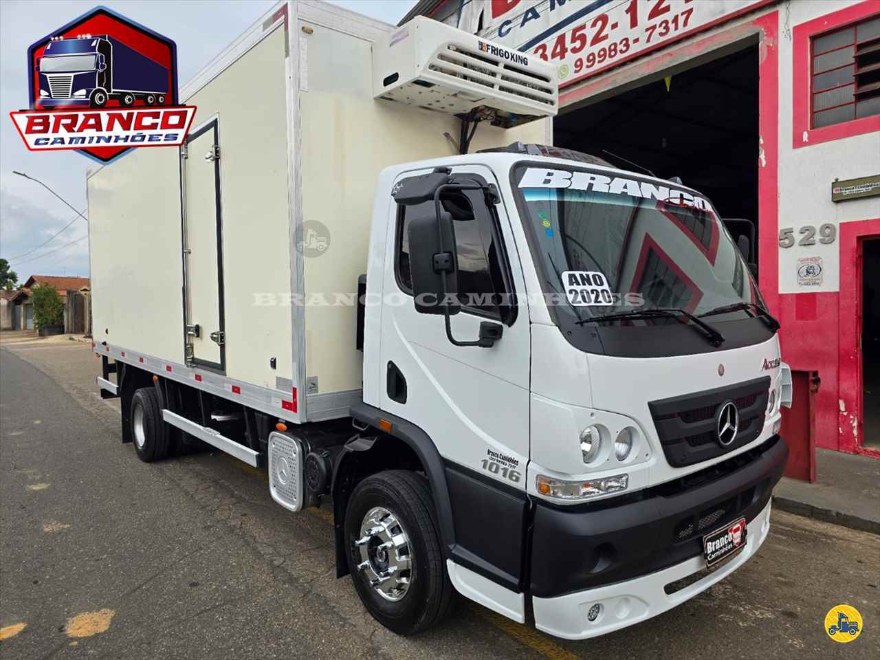 CAMINHAO MERCEDES-BENZ MB 1016 Baú Frigorífico 3/4 4x2 Branco Caminhões CAREACU MINAS GERAIS MG
